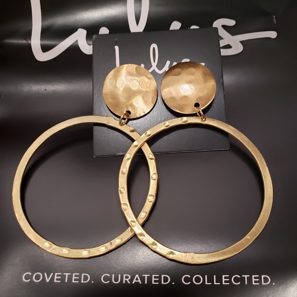 Lulus Lively Light gold hoops hammered 3" - Picture 6 of 8